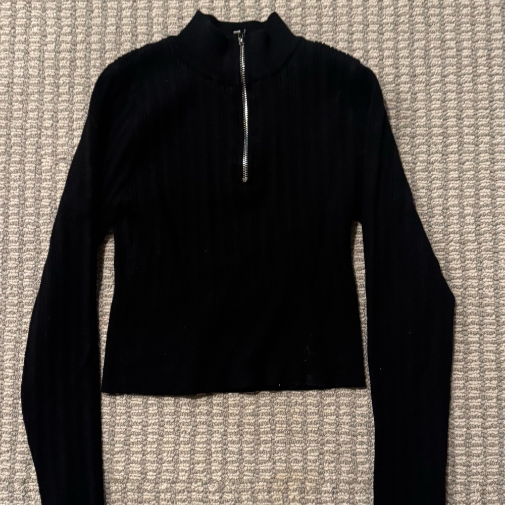 FOREVER 21 Black Half- Zip Top